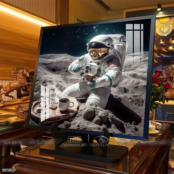 Tranh phi hành gia treo tường