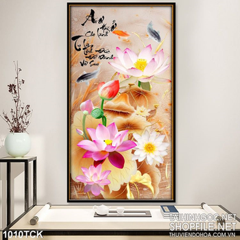 Tranh hoa sen khổ dọc in uv đẹp và cá chép