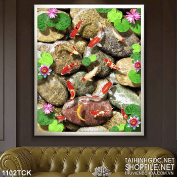 Tranh cá koi và  dòng suối đá đẹp in uv