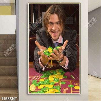 Tranh chàng trai bên sòng bài casino