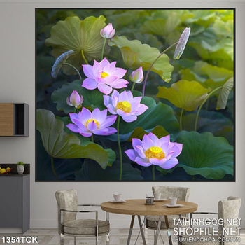 Tranh hoa sen tím bên hồ