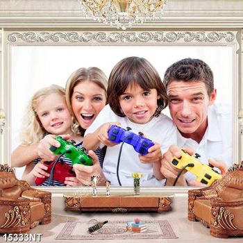Tranh gia đình cùng chơi game