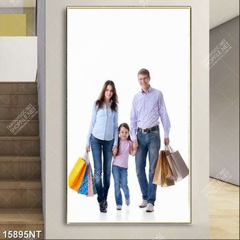 Tranh gia đình đi mua sắm