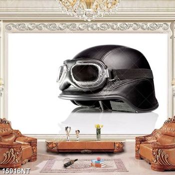 Tranh chiếc mũ bảo hiểm