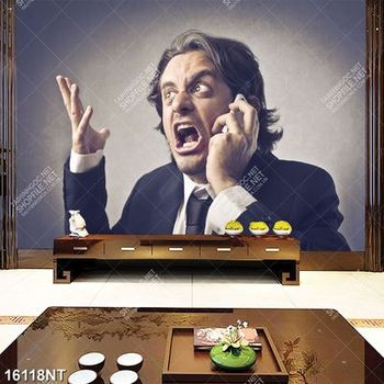 Tranh người đàn ông với gương mặt tức giận