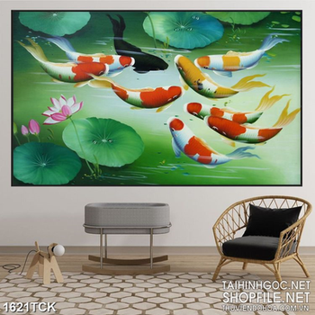 Tranh sơn dầu cá koi bên hồ sen xanh lá in uv treo tường