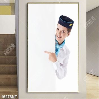 Tranh nữ tiếp viên xinh đẹp