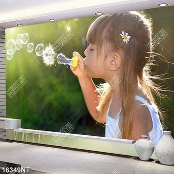Tranh bé gái thổi bong bóng xà phòng