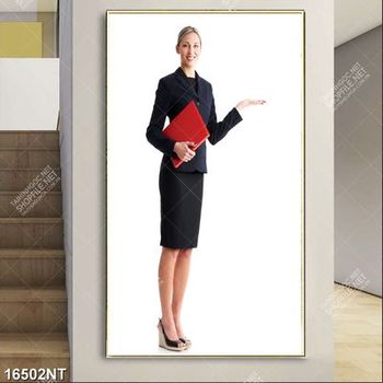 Tranh nữ nhân viên văn phòng