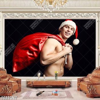 Tranh chàng trai mang túi quà noel