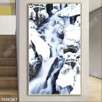 Tranh thác nước màu đông