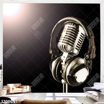 Tranh mic và tai nghe thu âm