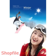 Poster chàng trai biểu diễn trượt tuyết