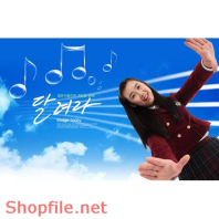 Poster bé tập làm ca sĩ