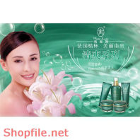 Poster mỹ phẩm cô gái và hoa