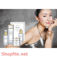 Poster mỹ phẩm trắng da kiêu sa