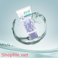 Poster mỹ phẩm dạng chai và nước