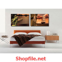 bức tường khỏa thân và con thuyền