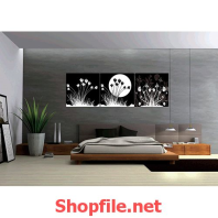 những bụi cỏ và mặt trăng tròn