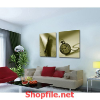 cây bút và chiếc đồng hồ