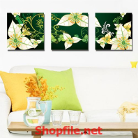 bông hoa giấy trắng treo tường