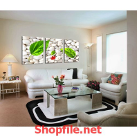 tranh treo tường chiếc là và sỏi trắng