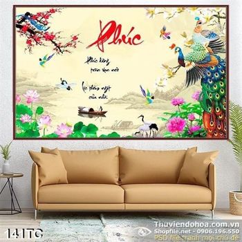 Tranh chim công xòe đuôi chữ phúc đẹp