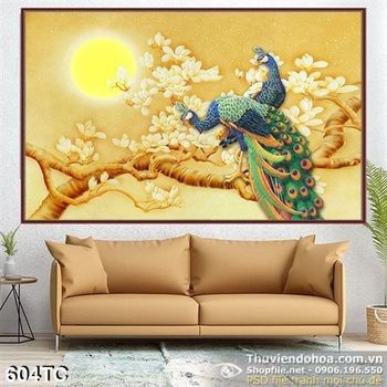 Tranh chim công và mặt trăng vàng