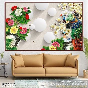 Tranh chim công khoe sắc với cái hình tròn màu trắng