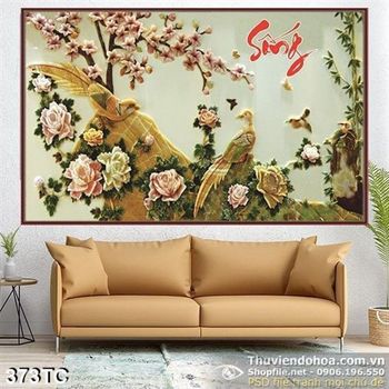 Tranh chim công đuôi vàng trong màn đêm đẹp psd