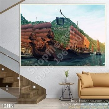 Tranh con thuyền cổ ở vịnh hạ long