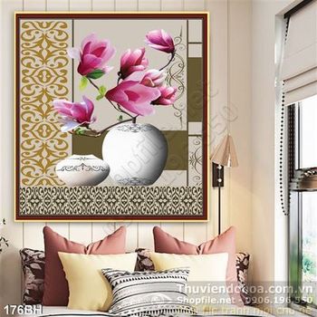 Tranh bình hoa màu hồng nghệ thuật đẹp in uv psd