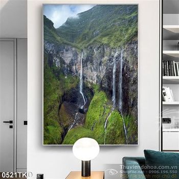 Tranh thác nước trên núi treo tường