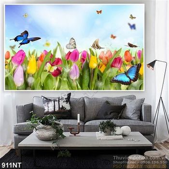 Tranh hoa tulip và bươm bướm