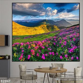 Tranh núi và cánh đồng hoa màu hồng