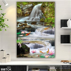 Tranh thác nước và cá chép in uv Tranh thác nước và cá chép in uv