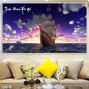 Tranh thuận buồm xuôi gió con thuyền buồm gỗ và bầu trời đẹp in uv chất lượng cao psd