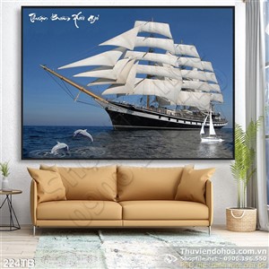 Tranh thuận buồm xuôi gió con thuyền lớn dài và những con thuyền nhỏ