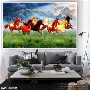 Tranh 8 con ngựa trên bãi cỏ xanh