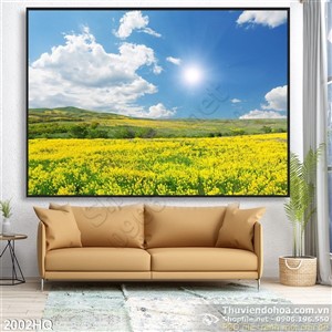 Tranh hoa vàng trên cỏ xanh