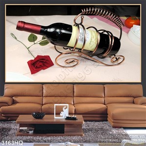 Tranh nha hang quan an chai rượu vang