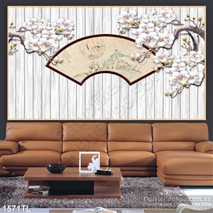 Tranh hoa đào và quạt trang trí phòng khách