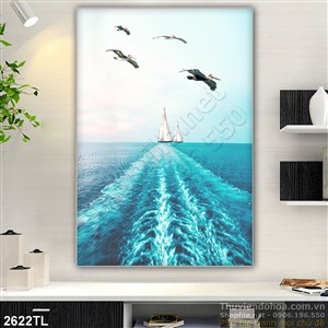 Tranh biển và diều hâu treo tường phòng khách
