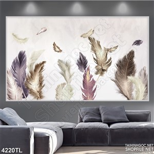 Tranh lụa lông chim công