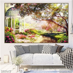 Tranh vườn hoa tỏa nắng dưới tán cây xanh