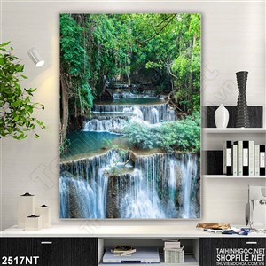 Tranh con suối bậc thang trong rừng