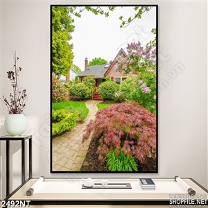 Tranh ngôi nhà dưới tán cây
