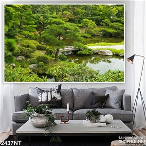 Tranh rừng thông xanh bên hồ