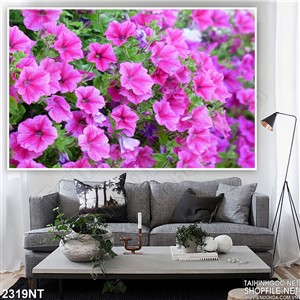 Tranh vườn hoa tím trang trí bức tường