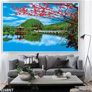 Tranh mặt hồ yên tĩnh bên cây cầu